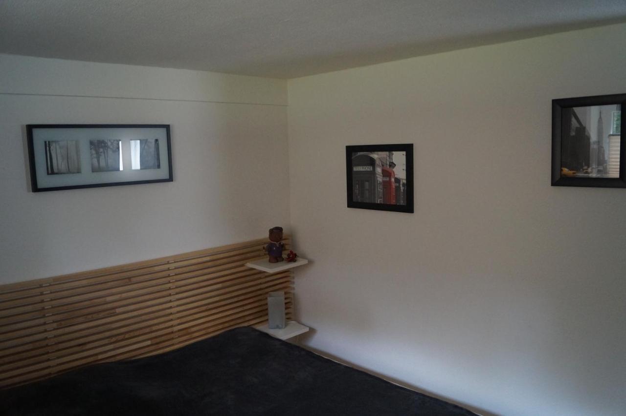 Apartment Ferienwohung Am Stadtrand Von *
